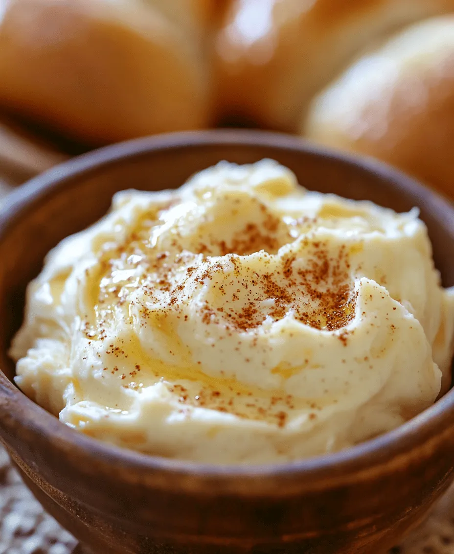 Texas Roadhouse is a beloved chain known not just for its hearty meals and generous portions, but also for its signature cinnamon honey butter, a delightful spread that has become a staple for fans of the restaurant. This creamy concoction is served alongside warm, freshly baked bread rolls, creating a dining experience that embodies Southern hospitality and comfort. The sweet, rich flavor of cinnamon honey butter transforms an ordinary meal into a special occasion, making it a must-have for anyone who appreciates a touch of indulgence.